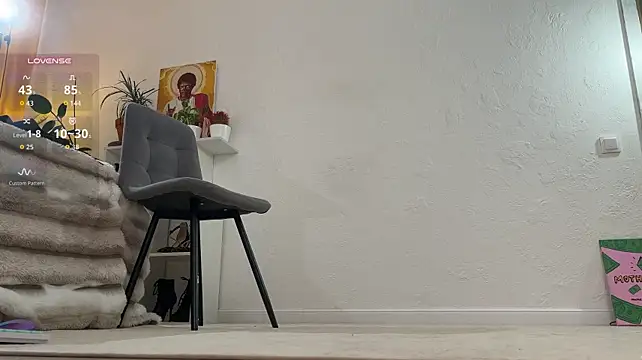 Ginavontease - crush dildo with boots