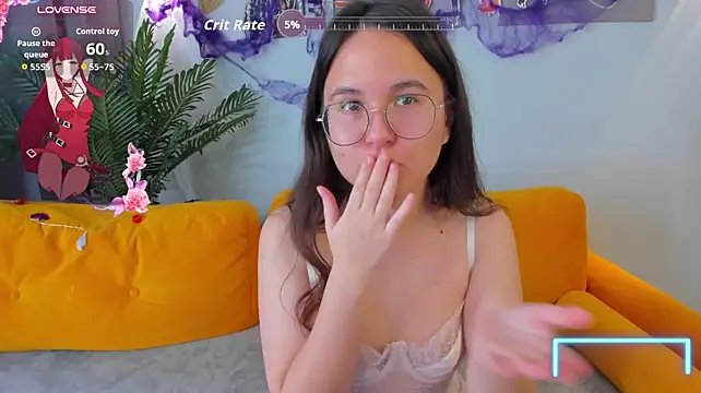 Leylamirage - Flash tits 5 minutes