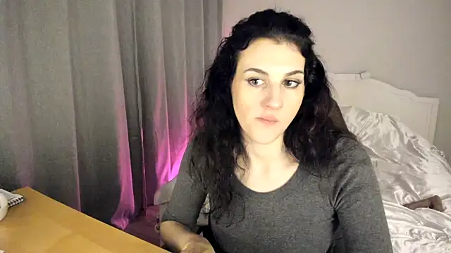 AmeliaInAmber - Up my legs and tease you