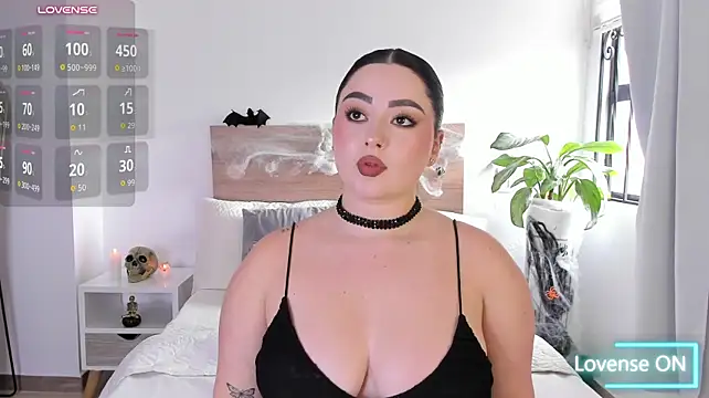 Lea_Joness - 🔥massage my breasts🔥