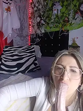 Any_mour - 💞✨show ass+ cream💞✨