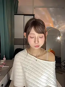 Xxmbaby666 - 支持佩奇买更多服装或装备，为各位哥哥敬请享受快乐，所有要求都能在私秀里面得到满足