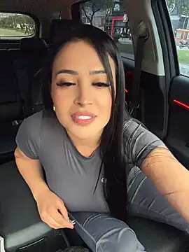 Sara_fun - Nude in car