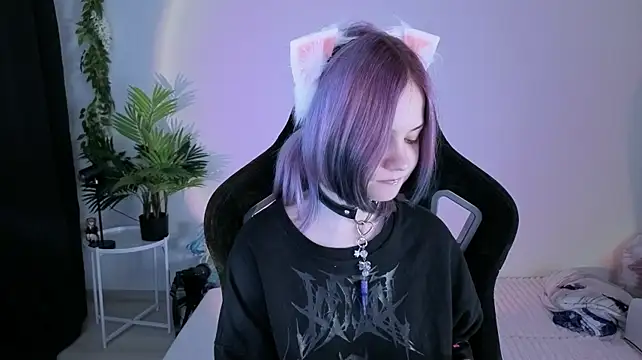 Hikkacat - 🤍 hip tease =^ㅅ^=