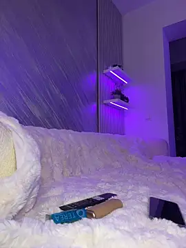 _JessyRey_ - * dildo between my huge boobs