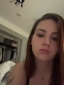 CuteeBea - Show Boobs and Play 30 sec🍒