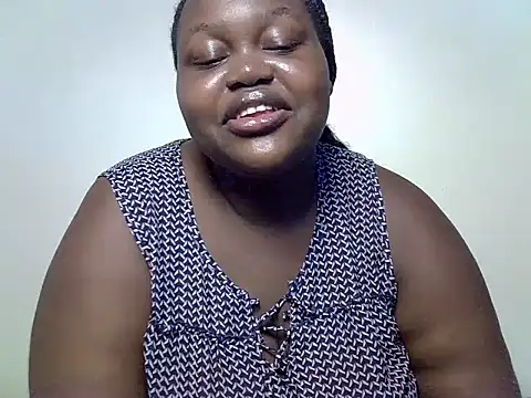 Tashazbabe - show boobs