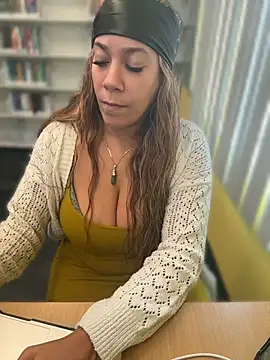 Bigbuttbrooklynn - SHH RISKY BRA OFF IN LIBRARY @GOAL
