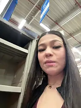 Alyshanon18 - BOOBS OUT IN STORE💦