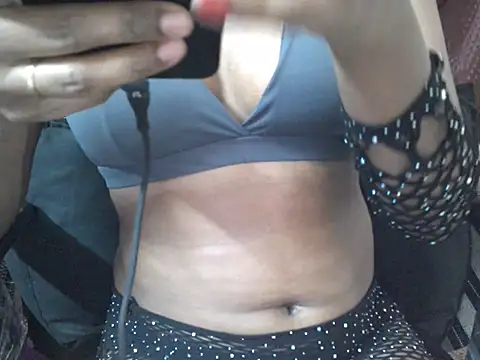 Couplehot00 - Tamil New help me guys