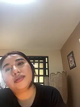 Sophie_Dreamss - Silence, people nearby