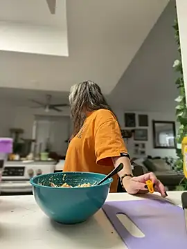 Alix_Valentine - Doggy pose + toy ctrl (LT)💦🍑
