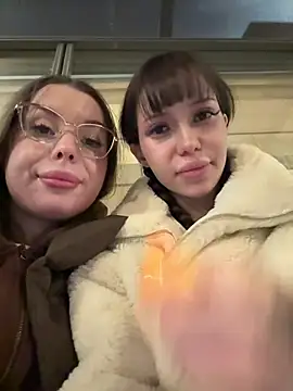 Babydolll - AMELIA MASSAGE PUSSY SOPHIE ON TRAM ST