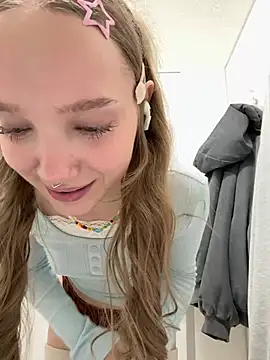 Bambi_lu - boobs naked! door open till someone come