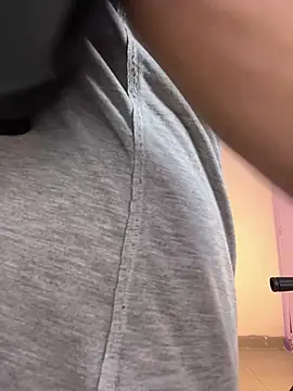 Umarani_ - Show big nipples :fire: