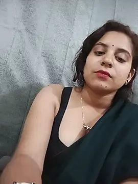 Lovely-girl99 - Full body massage with oil 🫦🫦💦🦵🏻😋