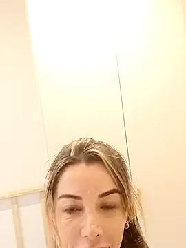 DESIRIE0609 - get on all fours without panties