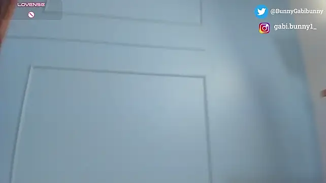 Gabi_bunny - my first squirt <3
