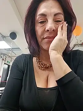 _Kamy_Hot - Let me ride your cock, daddy.