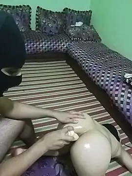 Amira_vs_amir