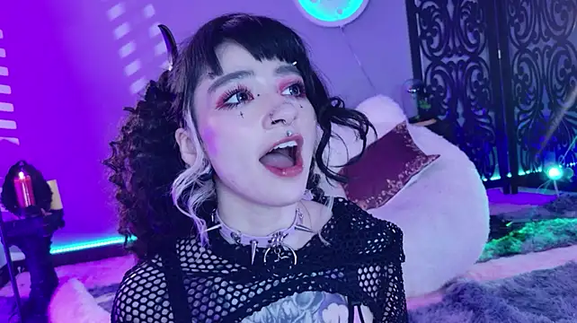 Zephirah_abney - MASTURBATION WITH VIBE DOGGY