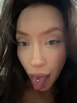 CityLynx - pants off and tease in doggy
