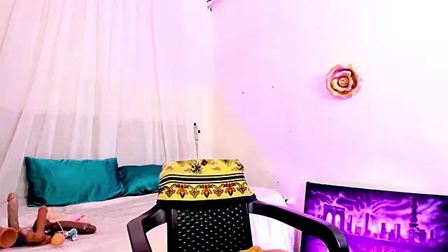 LilahSweet - Naked pussy