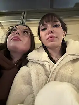 Babydolll - AMELIA MASSAGE PUSSY SOPHIE ON TRAM ST