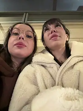 Babydolll - AMELIA MASSAGE PUSSY SOPHIE ON TRAM ST