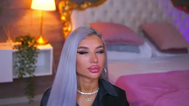 Juicy_Jessye - Warm me up with your touches