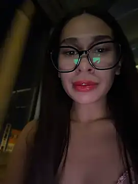 Aria51 - tease u with my cute panties in bus