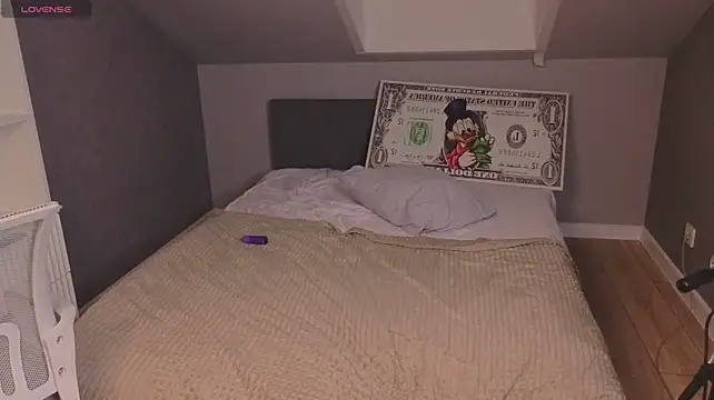 Nicole_Allenn - I wet my panties with water