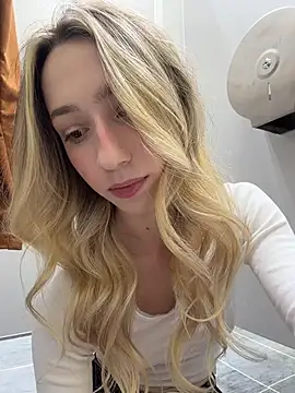 Lia-see-ya - Rub pussy in panties w open door 1min🔞