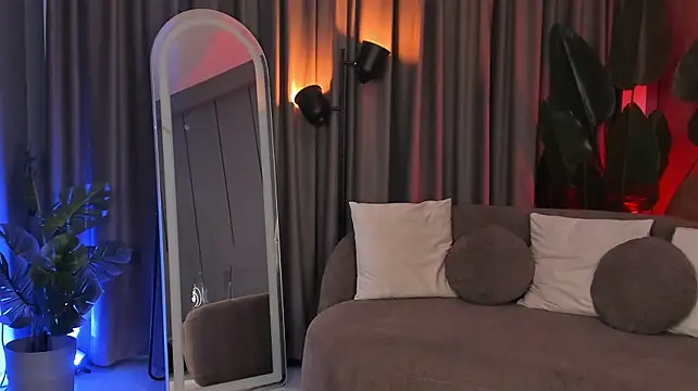 MiraVolt - Pussy fingering 😈💦