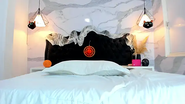 Lena_Amour - Her ass bounces like a little dog's 🍑🥵
