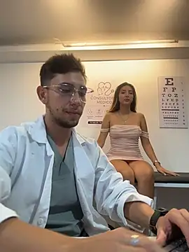 Luke_and_Liah - Tell her to show me her tits