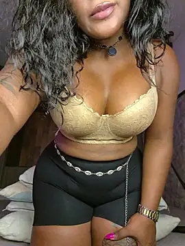 Denise_wolfe21 - Show ass in doggy style and finger 🔥🍑