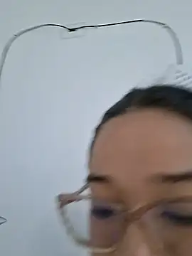-VICKKY - naked + masturbation