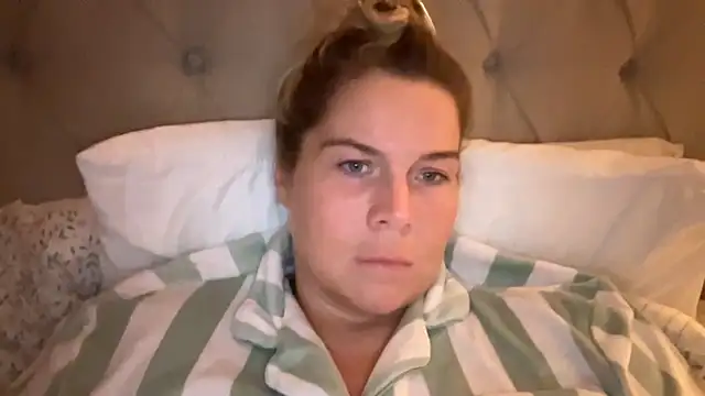 Erincheshire - LT GETS SNAP & 2 SEX VIDS