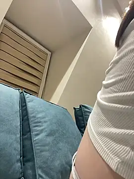 Kyivskyi_Tort - More vibration for pussy