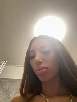 BlueEyes_BB - Give this pussy a good vibe