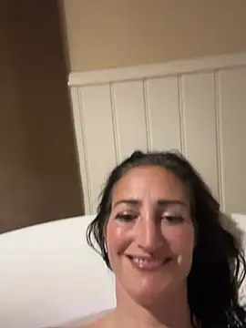Delicious-Rosie38 - Make you happy