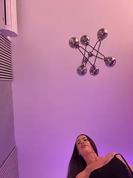 _JessyRey_ - * dildo between my huge boobs