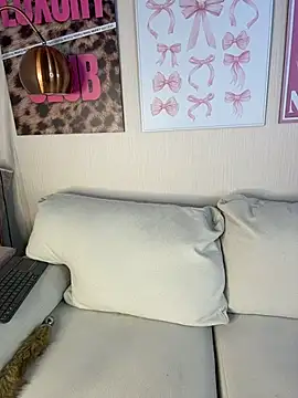 Nina_Skyy - OPEN ASS NEAR CAMERA