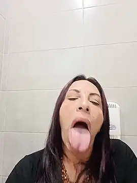 _Kamy_Hot - Let me ride your cock, daddy.