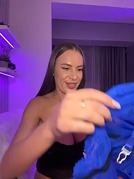 _JessyRey_ - * dildo between my huge boobs