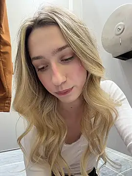 Lia-see-ya - Rub pussy in panties w open door 1min🔞