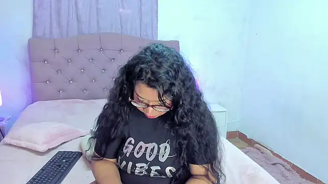 Latinabombsheell - OIL BOOBS AND BOUNCE