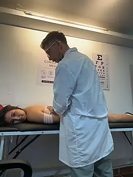 Luke_and_Liah - Tell her to show me her tits