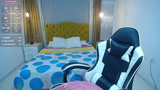 Princess_petitte18 - show tits